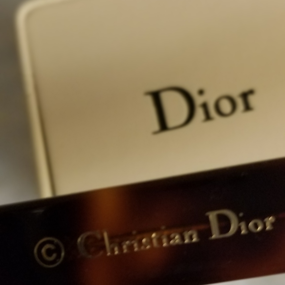 Dior Gray and Brown Glasses Stylish Accessories - Picture 9 of 16